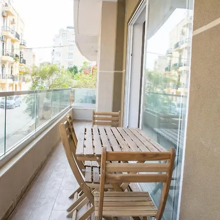 Bright And Spacious 2 Bedrooms Close To Sea Front Nzam1-1 Marsaskala