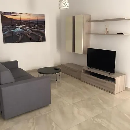 Bright And Spacious 2 Bedrooms Close To Sea Front Nzam1-1 Apartamento Marsaskala