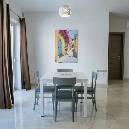 Bright And Spacious 2 Bedrooms Close To Sea Front Nzam1-1 Marsaskala